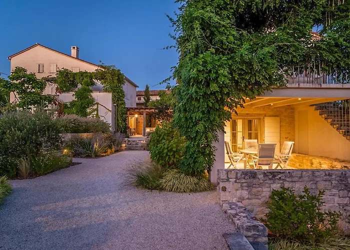 Villa Charlotta Radovani